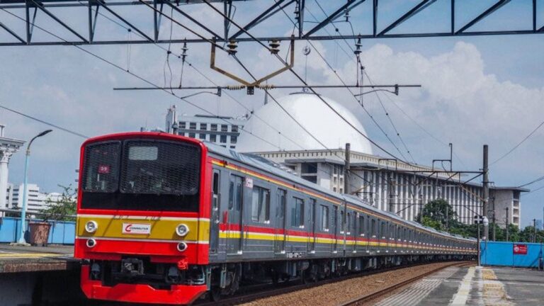 BUMN ‘Ngotot’ Ajukan Impor KRL Bekas dari Jepang, Kampiunnews.com