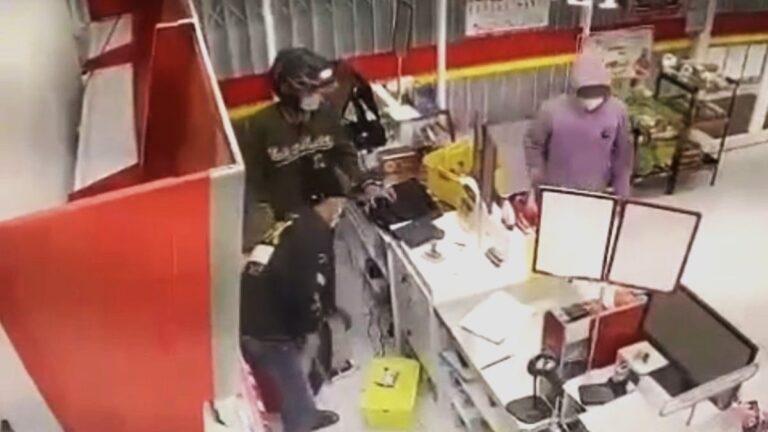 Kasir Minimarket Diseret Perampok Bersenjata di Tangerang, Kampiunnews.com