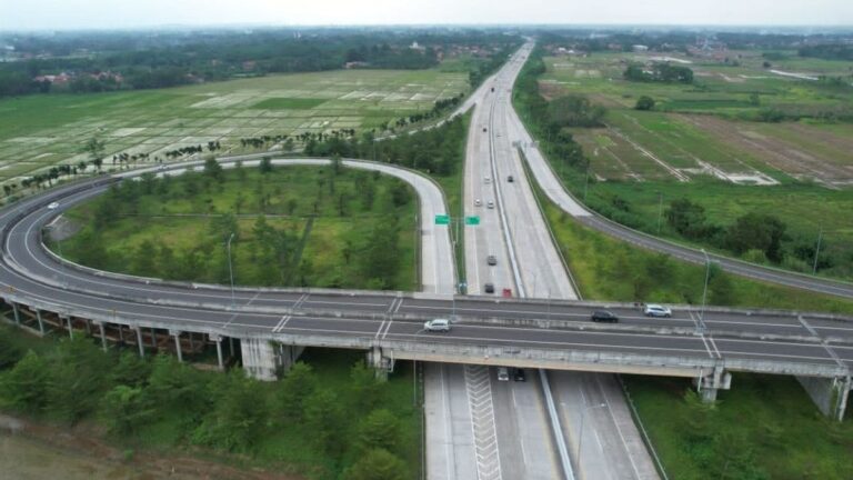 PUPR Sebut Pembangunan Tol Terpanjang Indonesia Dimulai 2024, Kampiunnews.com