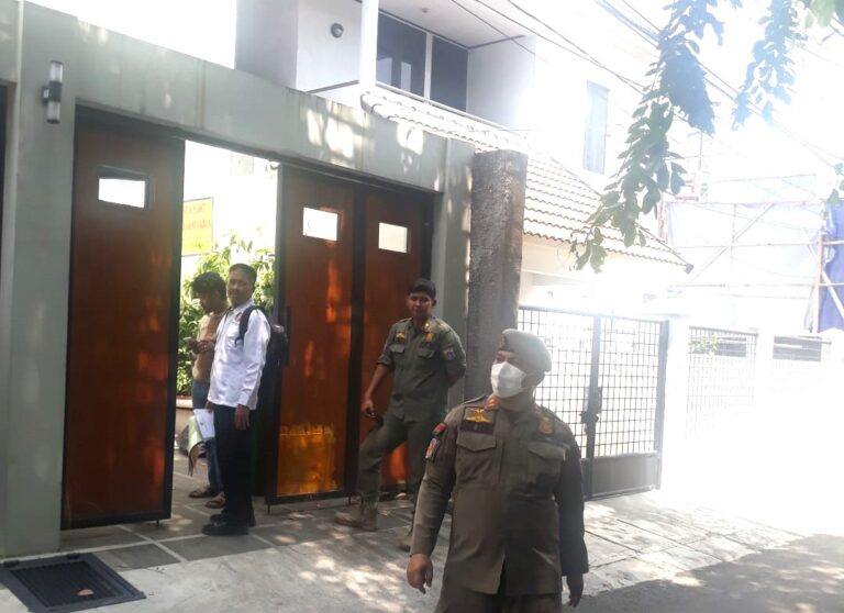 Satpol PP DKI Tindak Belasan Rumah Kos di Grogol Petamburan Kos yang Melanggar Kepatuhan Tempat Usaha, Kampiunnews.com