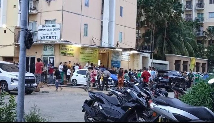 Aksi Sekelompok Warga Rusunami City Garden Diduga Ambil Alih Kantor Pengelola Secara Ilegal, Kampiunnews.com
