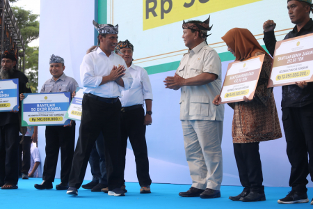 Menhan Prabowo Dielu-elukan 60 Ribu Petani dan Peternak Se-Jawa Barat, Kampiunnews.com