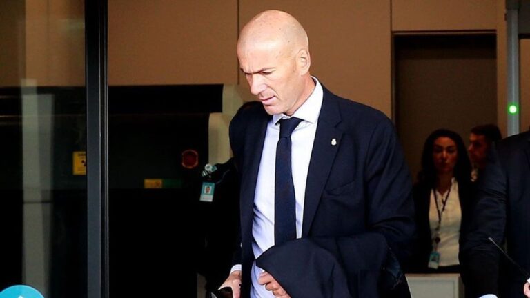 Legenda Sepakbola Perancis Zinedine Zidane Siap Kembali Melatih, Kampiunnews.com