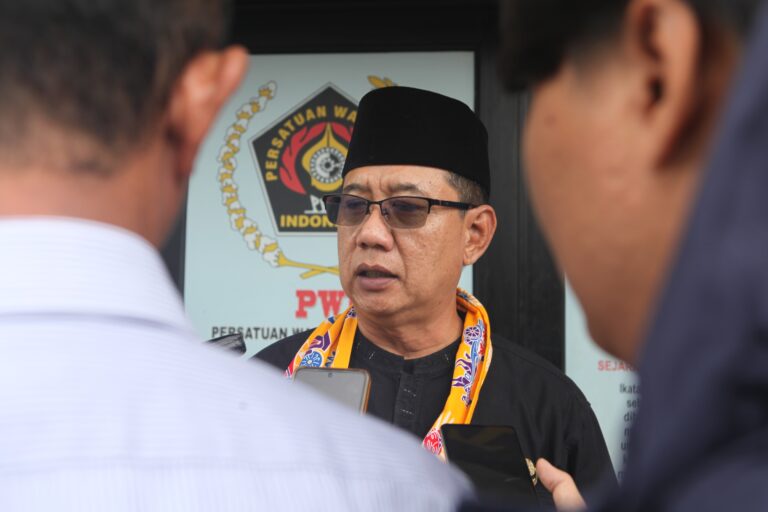 Bicara di Podcast PWI Jakbar, Camat Gropet Sampaikan Program hingga Puji Petugas Gercep Atasi Masalah, Kampiunnews.com