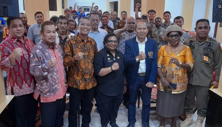 PJ Gubernur Ribka Haluk Buka UKW Perdana Papua Tengah, Kampiunnews.com