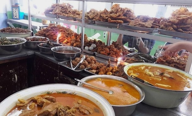 Harga Bawang Melejit Usai Lebaran, Pedagang Warteg Menjerit, Kampiunnews.com