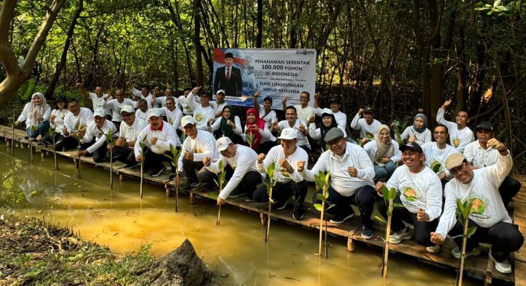 Peringati Hari Lingkungan Hidup Sedunia, Kanwil BPN DKI Jakarta Tanam 600 Pohon di Hutan Mangrove, Kampiunnews.com