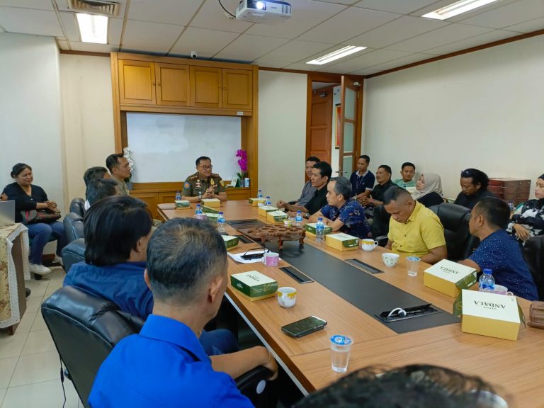 Saling Tukar Pengalaman, Pokja PWI Wali Kota Jakbar Terima Kunker PWI Kabupaten Bangka Barat, Kampiunnews.com