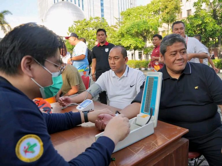 ASN Pemkot Jakarta Barat Ikuti Skrining Kesehatan dan Kebugaran, Kampiunnews.com