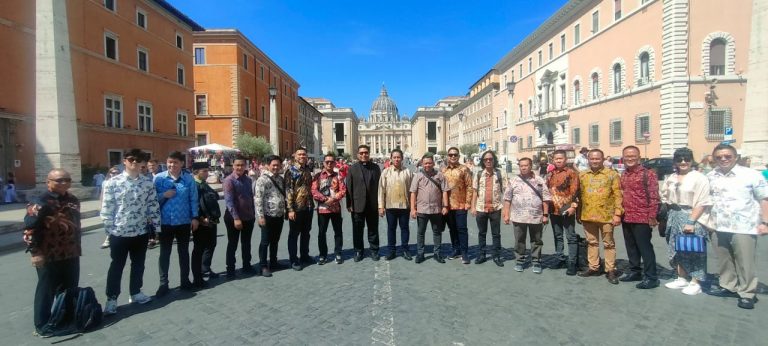 Kunjungi Vatikan, Organisasi Pemuda Lintas Agama Memulai Promosi Dokumen Abu Dhabi, Kampiunnews.com