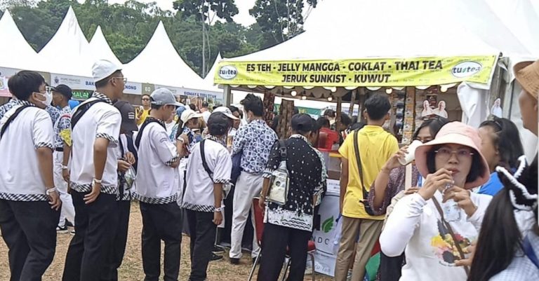 Kisah yang Tercecer: Sehari Bersama Paus Fransiskus Meraup Omzet Rp 150 Juta, Kampiunnews.com