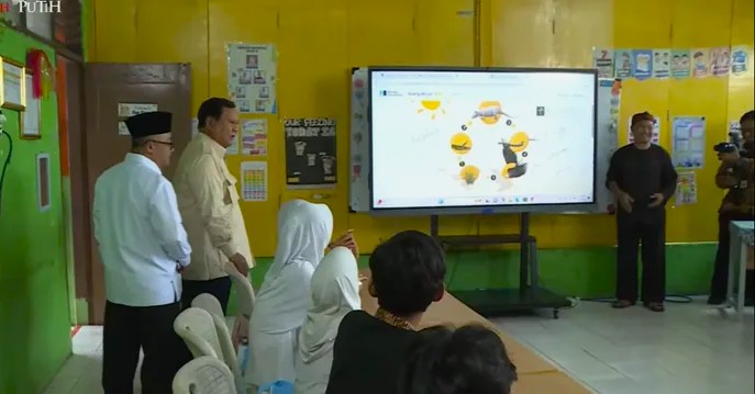 Percepat Digitalisasi, Prabowo Janjikan Semua Sekolah Dapat Bantuan Televisi dari Pemerintah, Kampiunnews.com