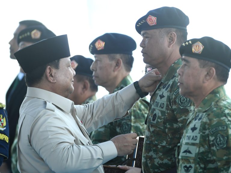 Presiden Prabowo Lantik Wakil Panglima TNI dan Pejabat Tinggi Kementerian Pertahanan