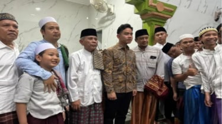 Wapres Gibran Rakabuming Raka Buka Layanan Pengaduan Publik dan Intensifkan Kegiatan Ramadan di Tengah Masyarakat