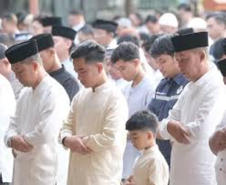 Lebaran 2026: Prabowo Silaturahmi di Aceh, Jokowi dan Gibran Rayakan di Jakarta
