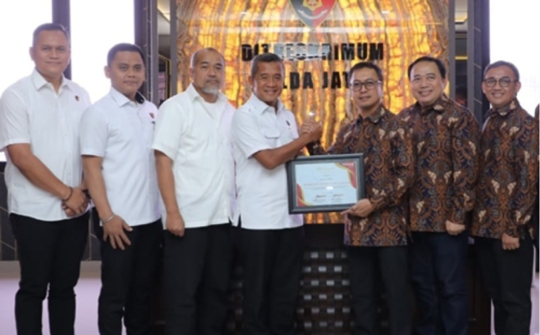 Polres Batu dan Polda Jatim Terima Penghargaan dari Telkomsel atas Pengungkapan Kasus Vandalisme Jaringan