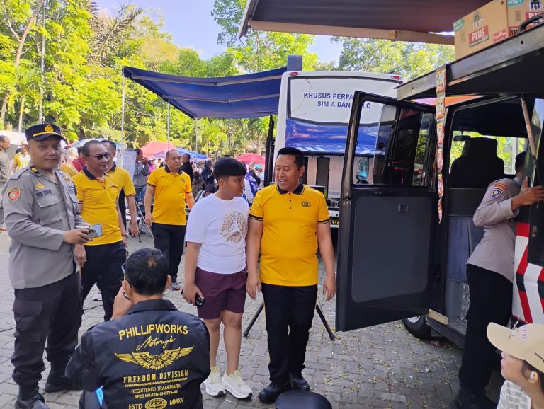 Sambut HUT Bhayangkara ke-80, Satlantas Polres Batu Buka Layanan SIM dan Samsat Keliling di Arena CFD