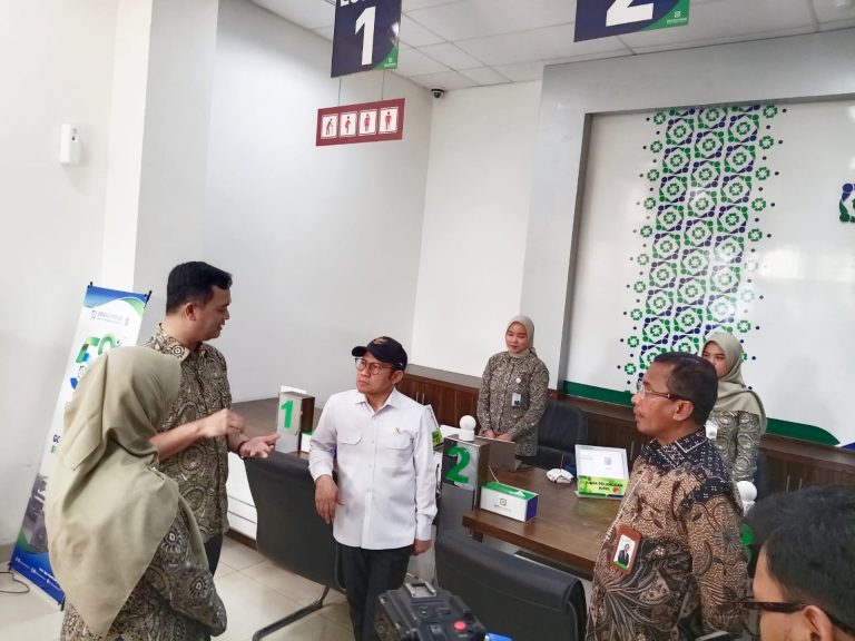 Menko Cak Imin Kunjungi RSUD Cengkareng dan BPJS Kesehatan Jakbar, Pastikan Peserta PBI Dilayani Optimal