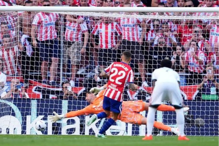 Derby Madrid Memanas, Atletico Bungkam Real Madrid 2-1 di Metropolitano