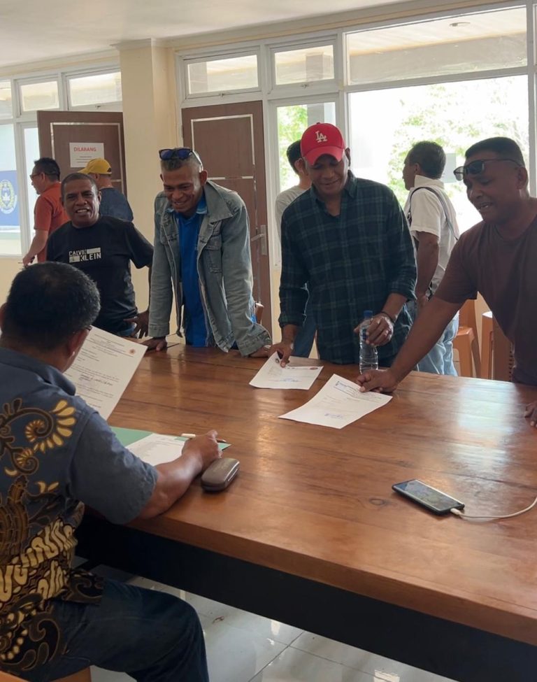 Dukungan untuk Fernando Soares Menguat, Bagaimana Peta Kekuatan Incumbent Petrus Christian Mboeik?